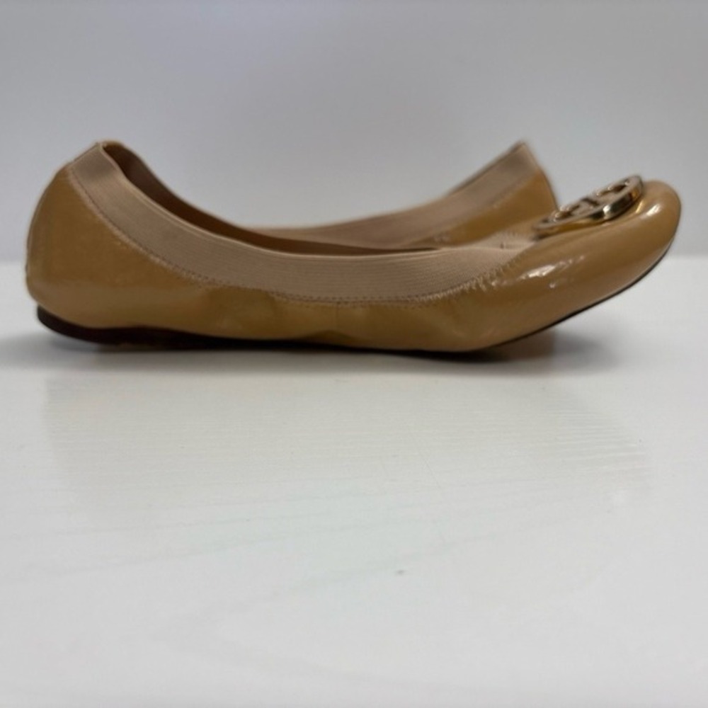 Tory Burch Ballet Flats Womens Size 7 Beige Tan With Gold Logo Medallion - Picture 11 of 15